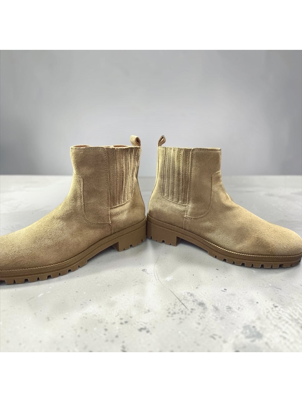 Lucky Brand Hazyl Desert Suede Chelsea Combat Lug Sole Ankle Boots Size 9M NWOT